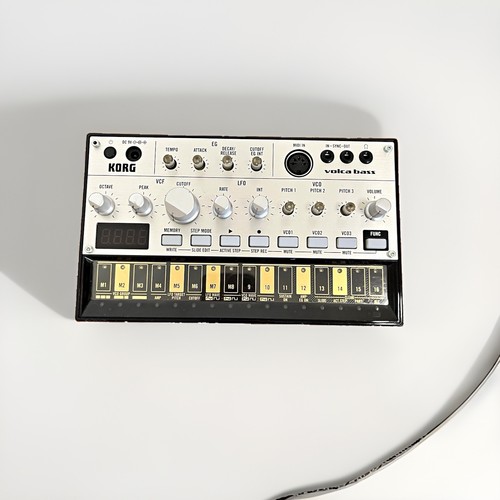 Korg volca bass