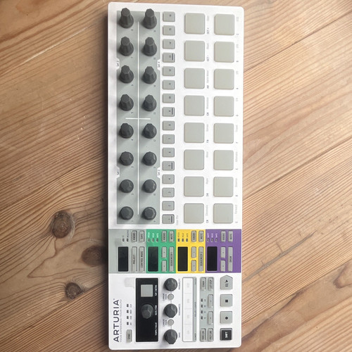 Arturia beatstep pro - arturia,