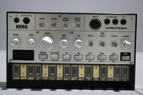 Korg volca bass - bass, analog